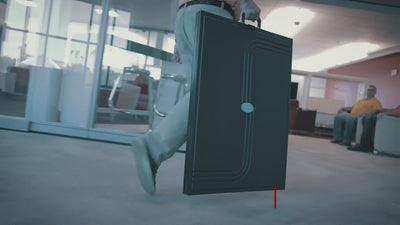 Voyager Mega Folding Panel Display