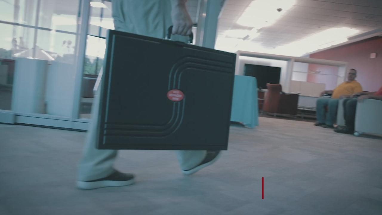 Voyager Mini Folding Panel Display