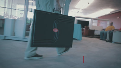 Voyager Mini Folding Panel Display