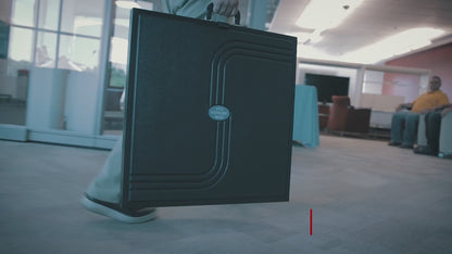 Voyager Maxi Folding Panel Display