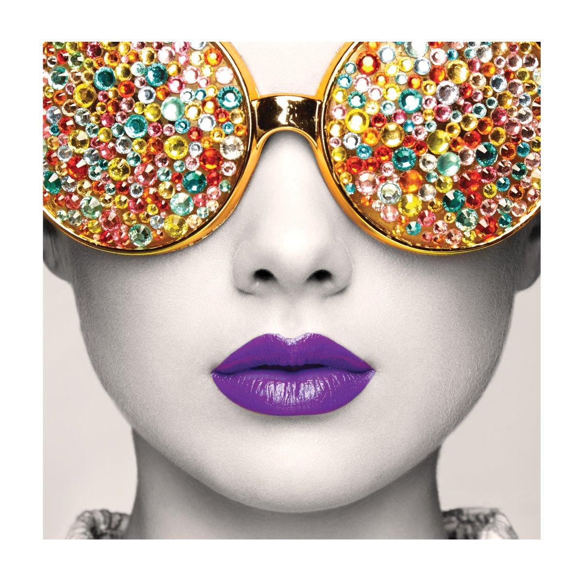 Artistic face wall display featuring oversized gem-studded sunglasses and bold lips for exhibitions and trade shows