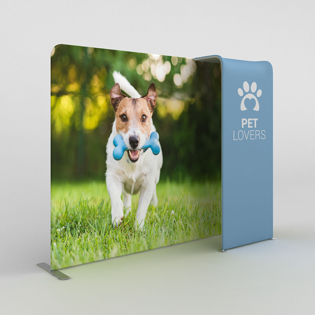 Curved trade show display with playful dog image and pet lovers branding for exhibitions